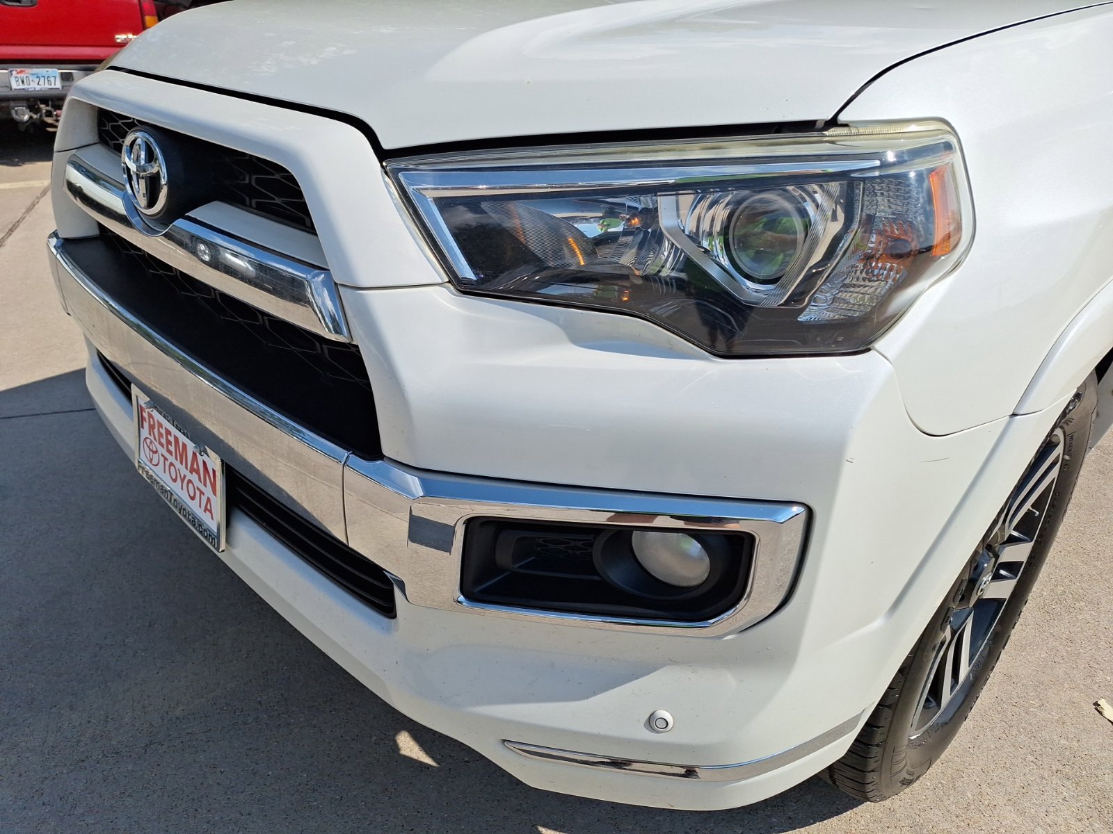 Used 2015 Toyota 4Runner Limited AWD/4WD image 10