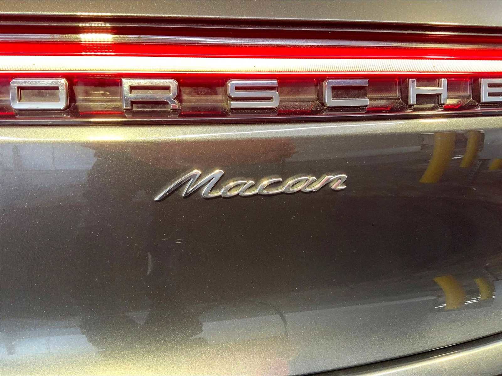 Certified 2020 Porsche Macan AWD/4WD image 35