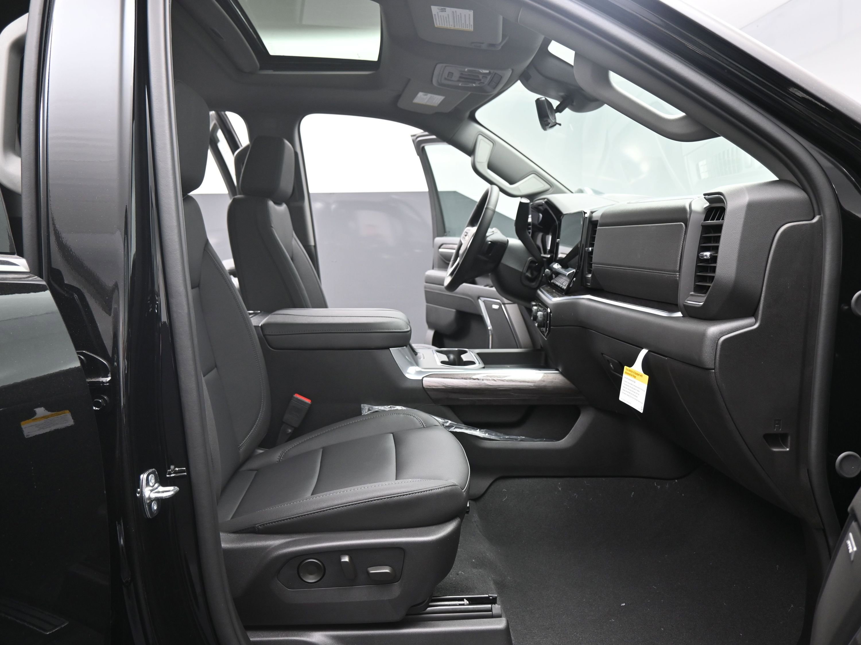 New 2026 Chevrolet Silverado 3500 LTZ w/ LTZ Plus Package image 22