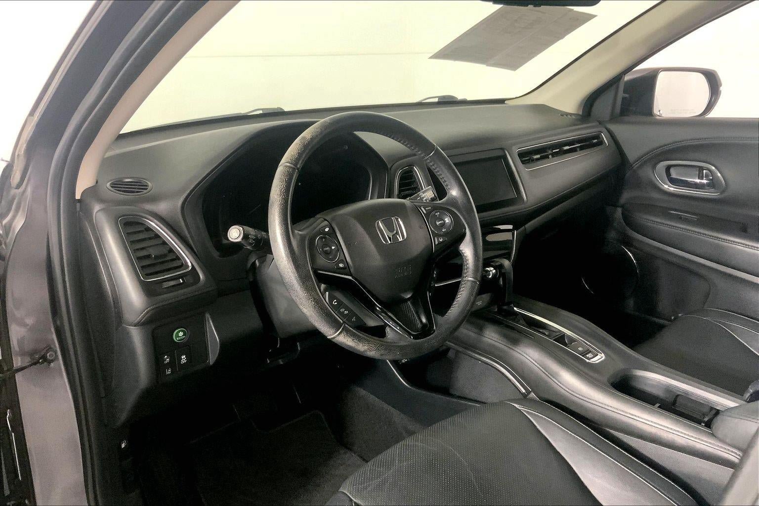 Used 2019 Honda HR-V Touring image 14
