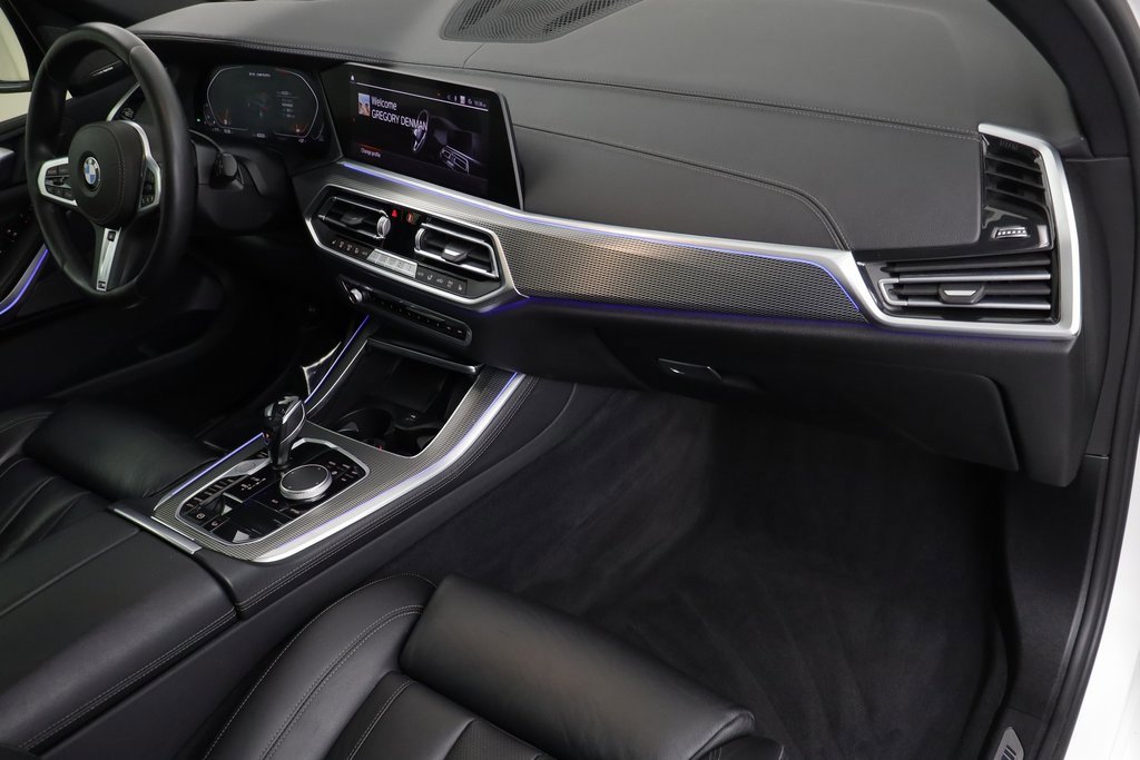 Used 2020 BMW X5 M50i w/ Premium Package image 19