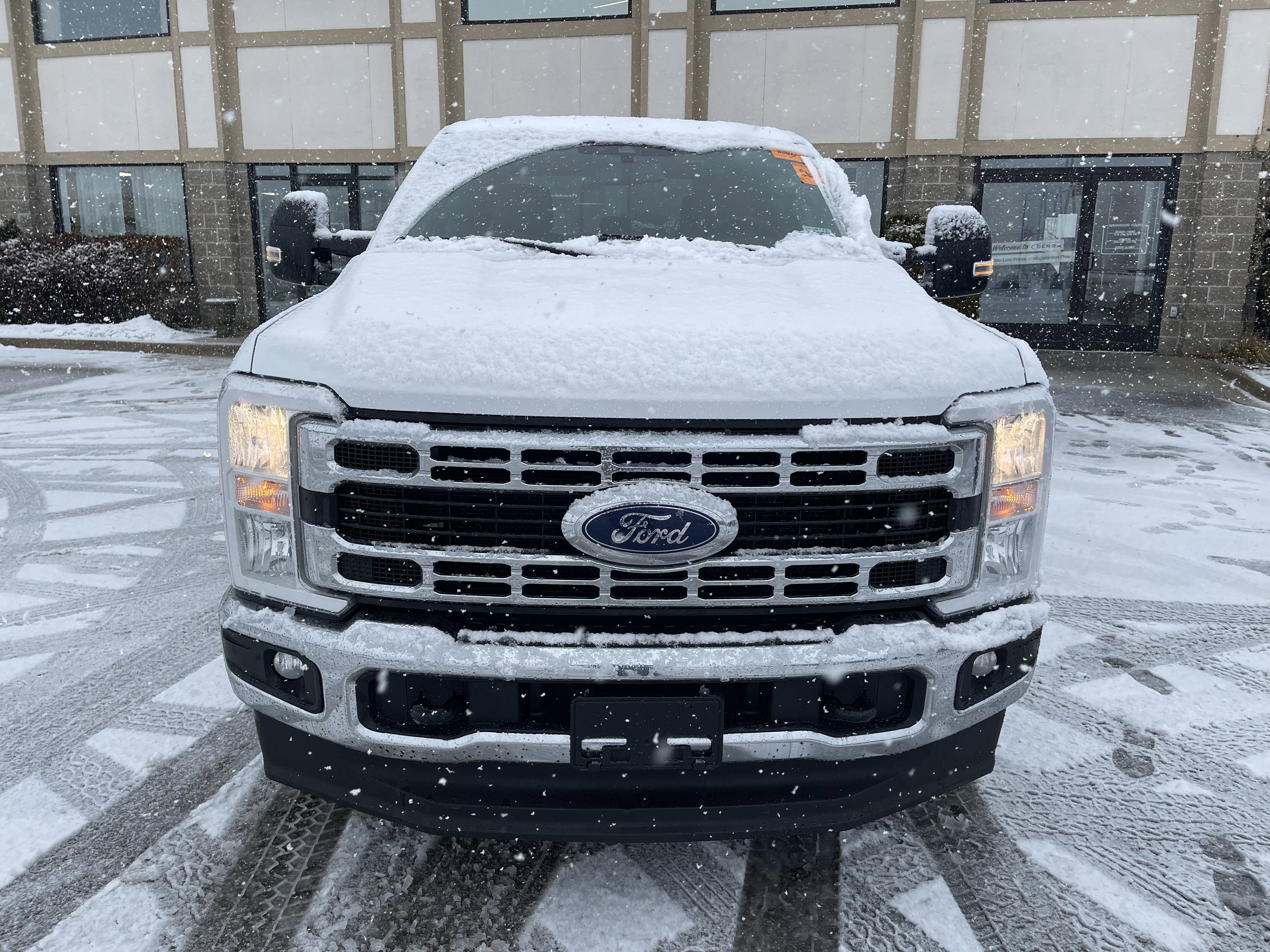 Used 2023 Ford F250 XLT image 9