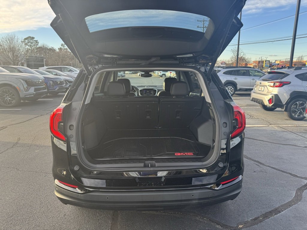 Used 2021 GMC Terrain SLT w/ Infotainment Package II image 6