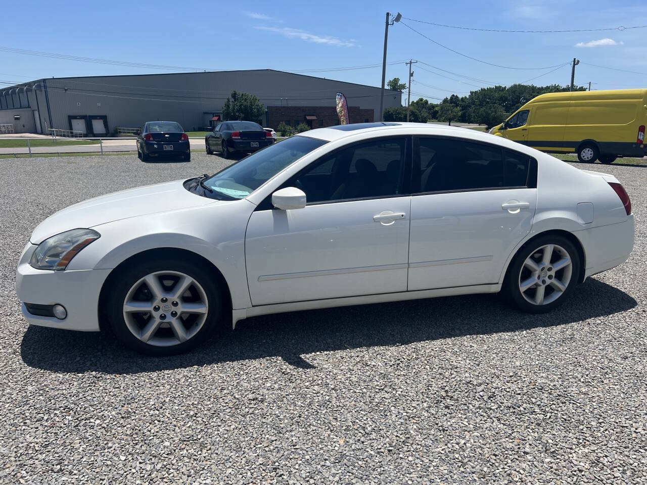 Used 2005 Nissan Maxima 3.5 SE w/ (S03) Driver Preferred Pkg FWD image 2