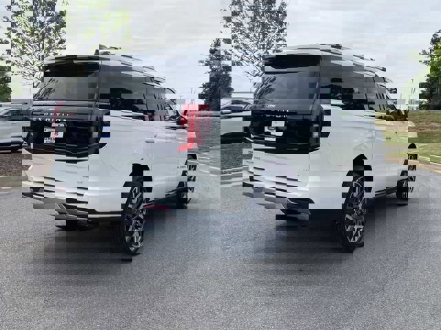 Used 2026 Ford Expedition Max Platinum w/ Platinum Ultimate Package AWD/4WD image 3