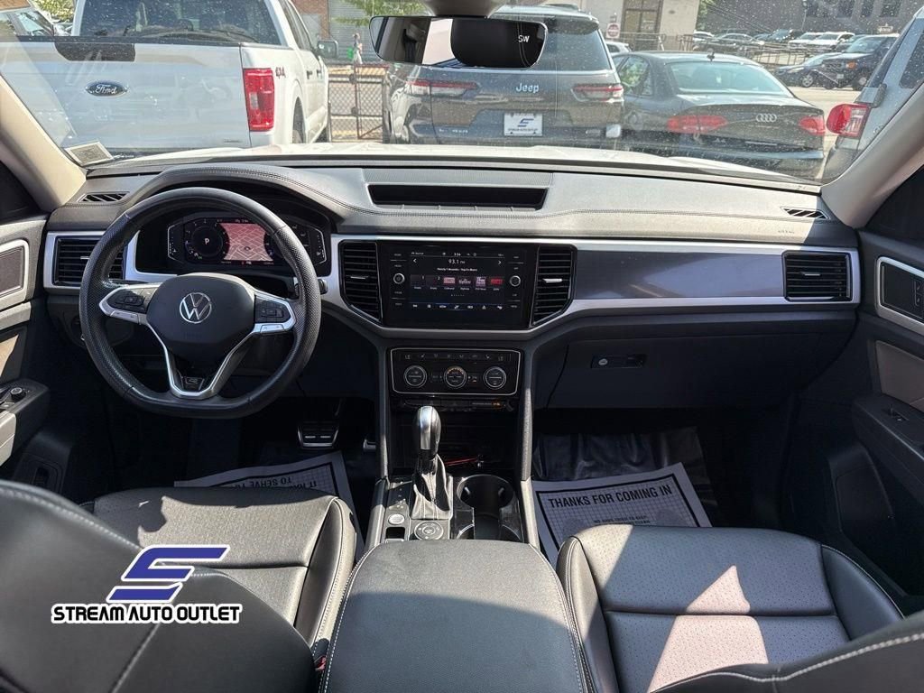 Used 2022 Volkswagen Atlas SEL R-Line image 22