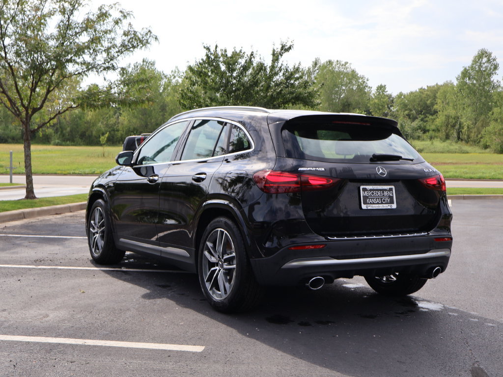 New 2026 Mercedes-Benz GLA 35 AMG 4MATIC image 5