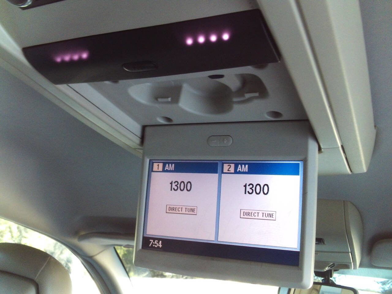 Used 2012 Chrysler Town & Country Touring-L w/ Entertainment Group #2 image 24