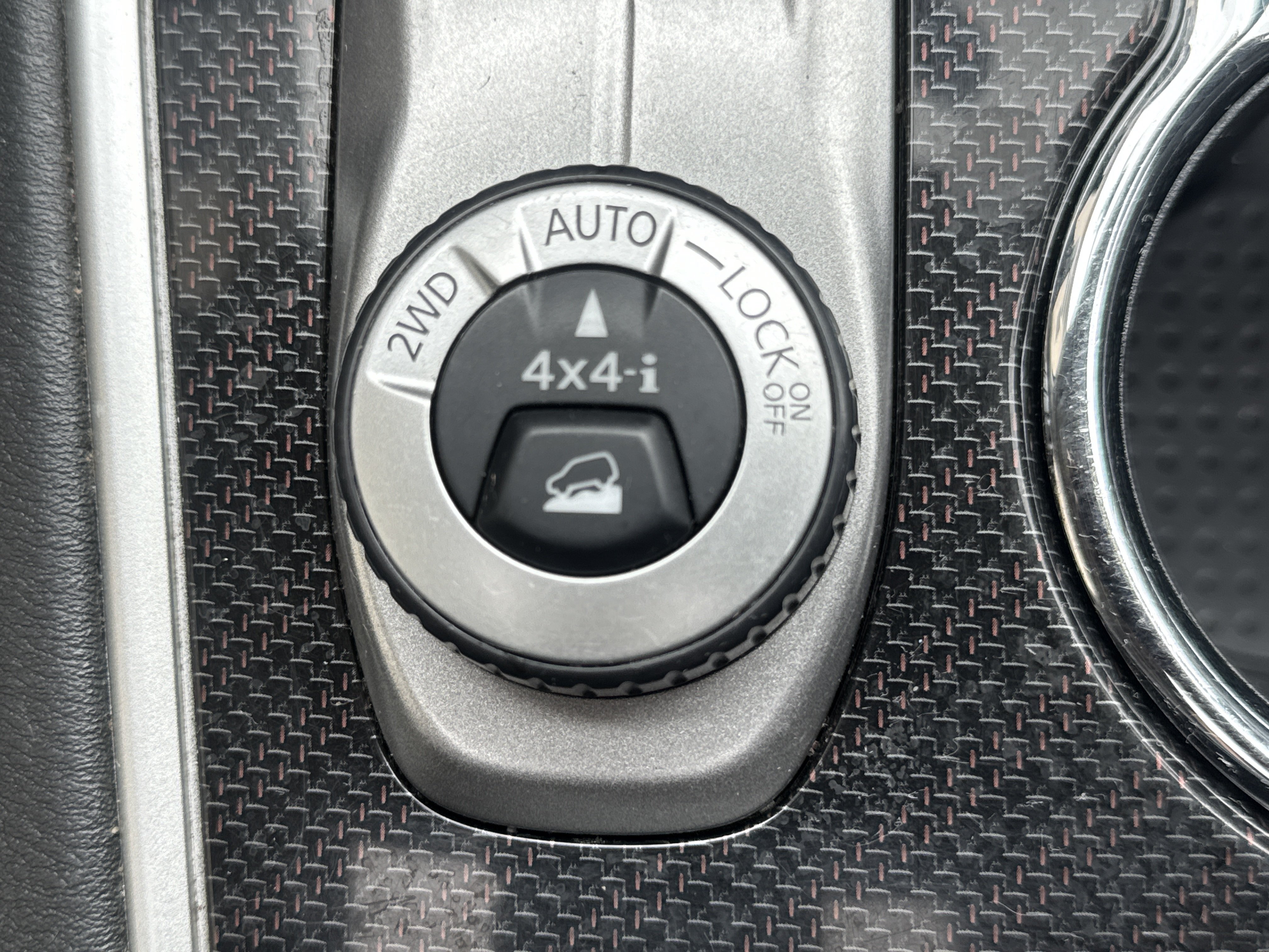 Used 2020 Nissan Pathfinder SL AWD/4WD image 21
