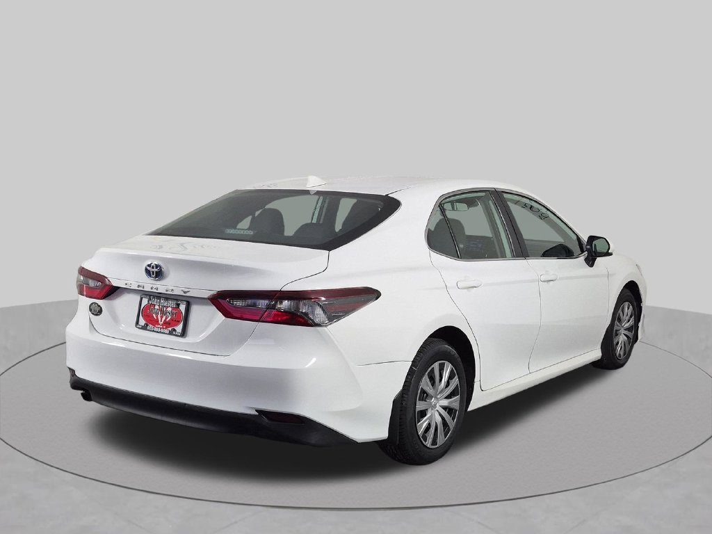 Used 2023 Toyota Camry LE FWD image 4