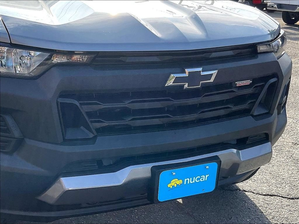 Used 2023 Chevrolet Colorado Trail Boss AWD/4WD image 31