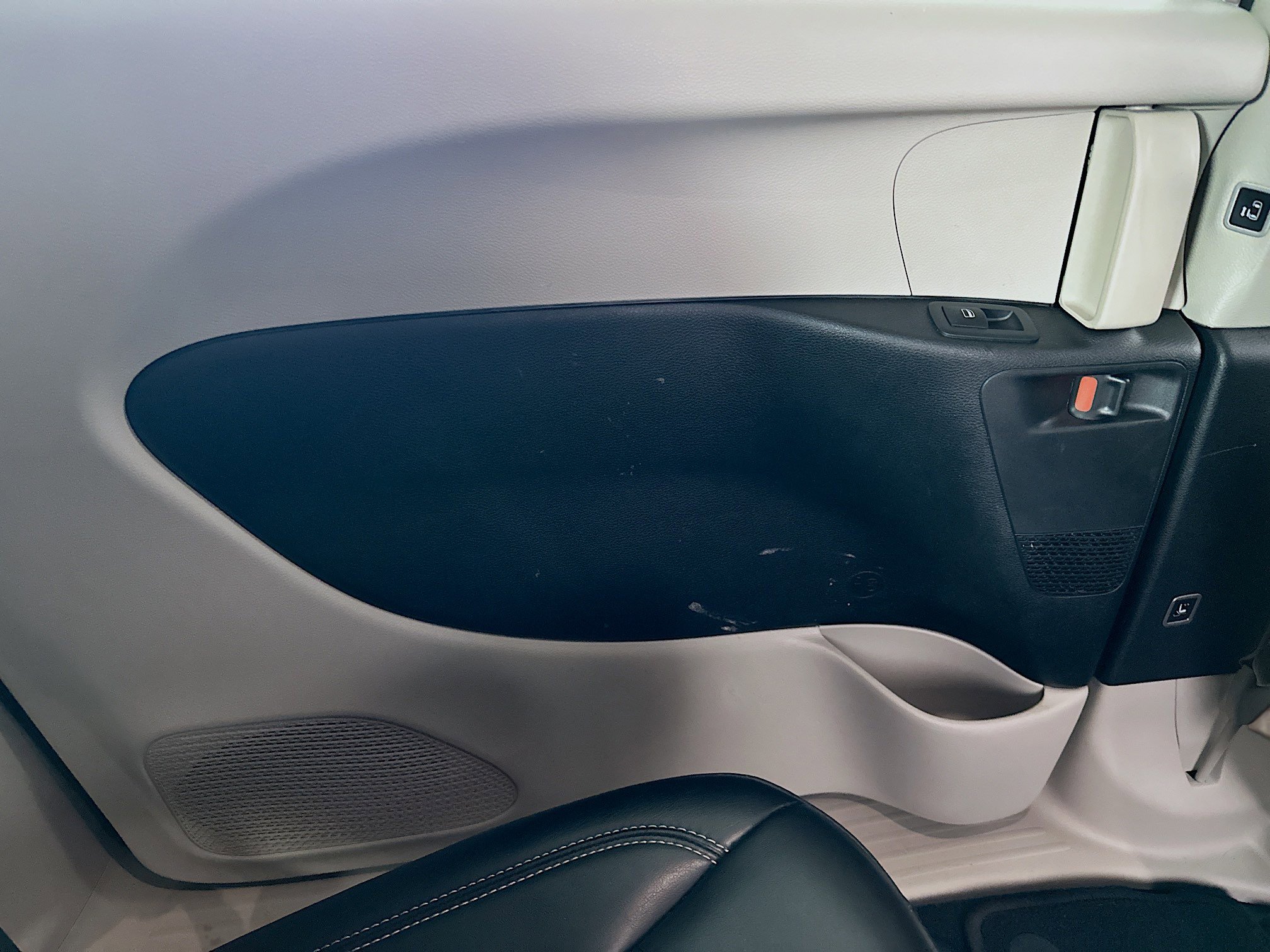 Used 2024 Chrysler Pacifica Touring-L image 26