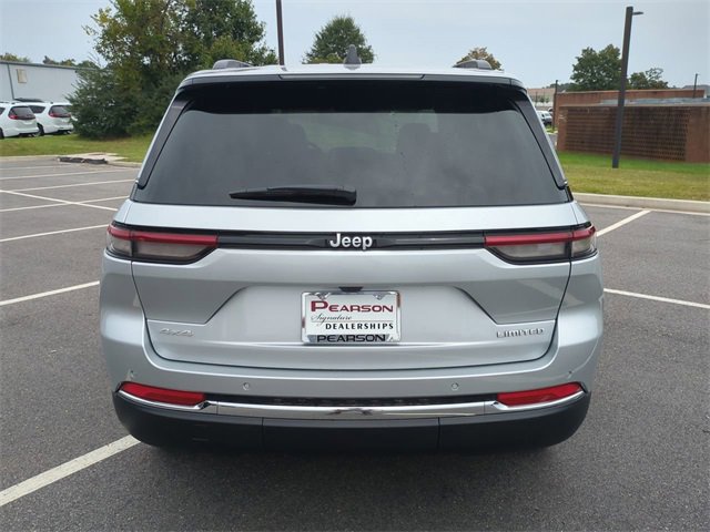 New 2025 Jeep Grand Cherokee Limited w/ Trailer Tow Package image 5