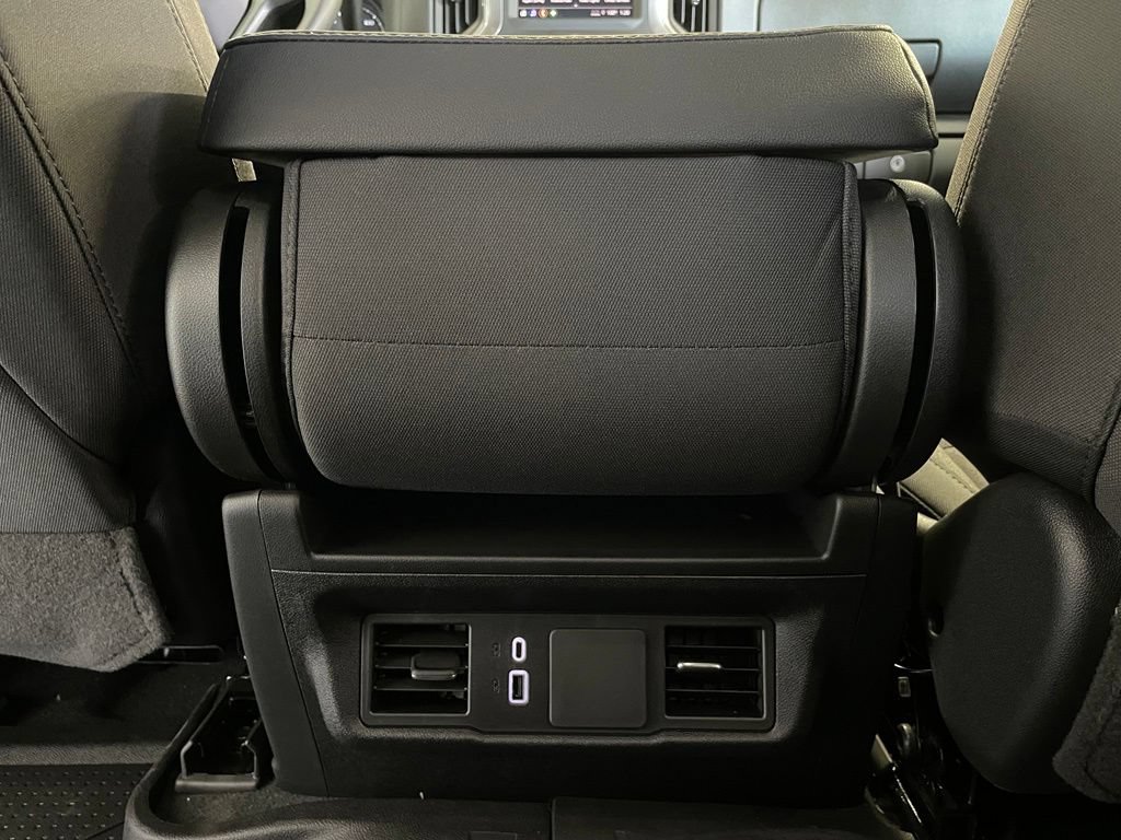 New 2026 Chevrolet Silverado 1500 Custom w/ Turbomax Blackout Package AWD/4WD image 27