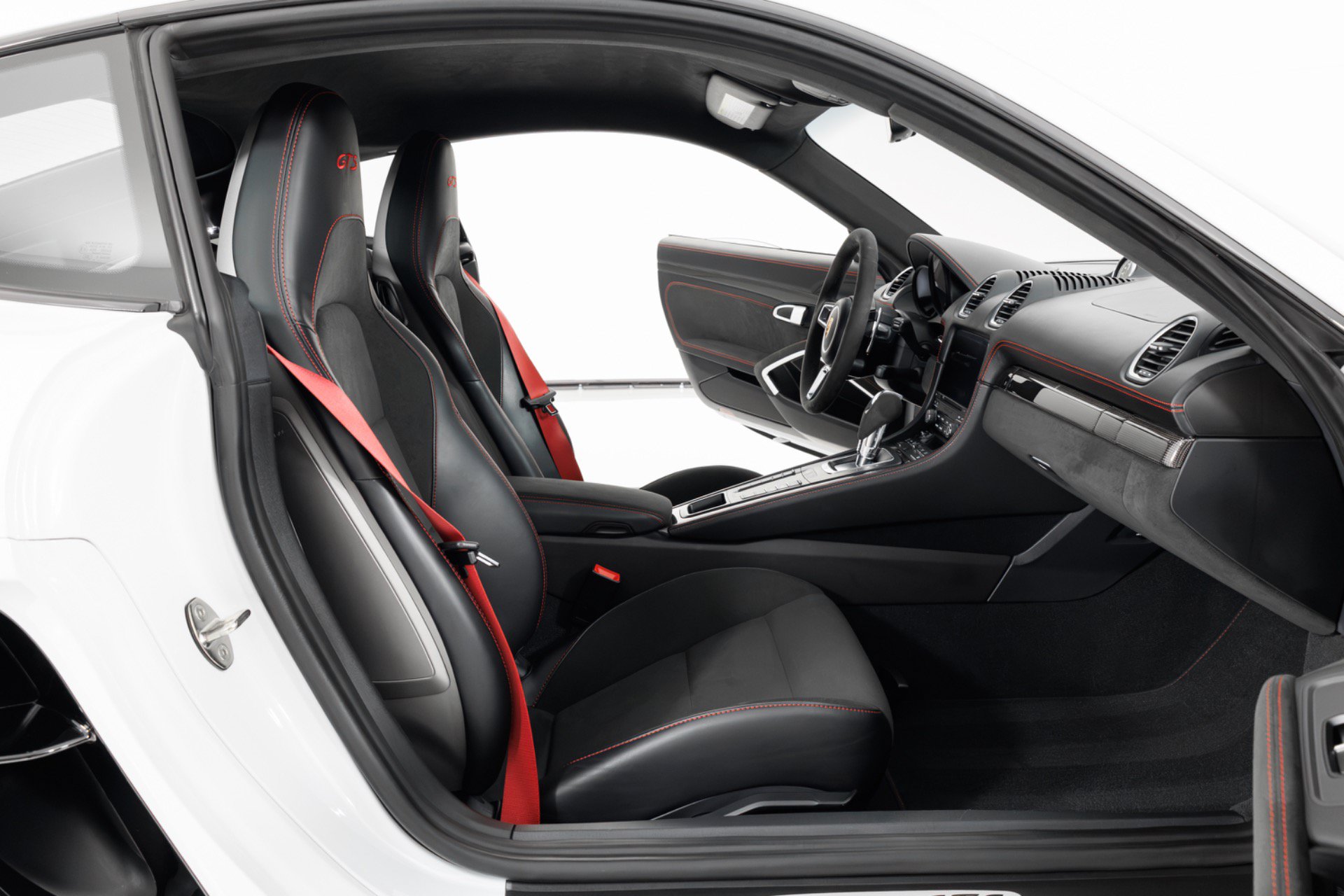 Used 2022 Porsche 718 Cayman GTS RWD image 36