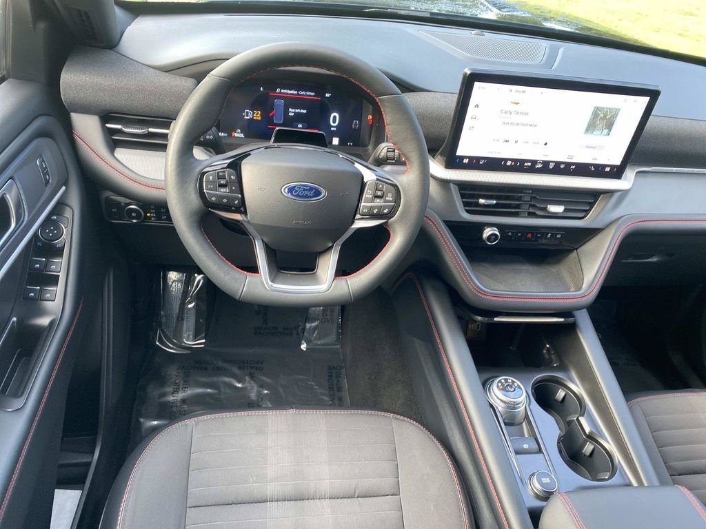 Used 2025 Ford Explorer ST-Line AWD/4WD image 16