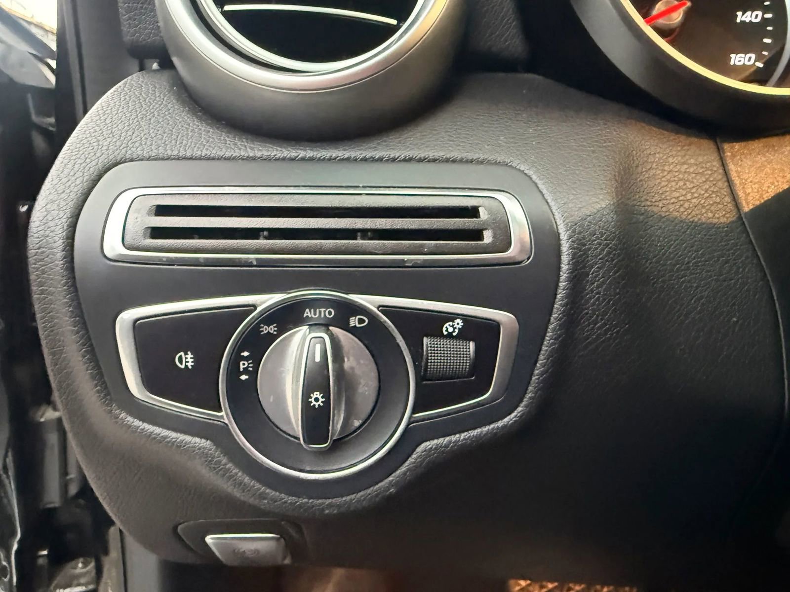 Used 2019 Mercedes-Benz C 300 Sedan w/ Premium Package image 14