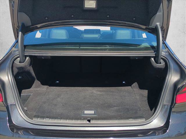 Used 2022 BMW 530e w/ Convenience Package RWD image 6