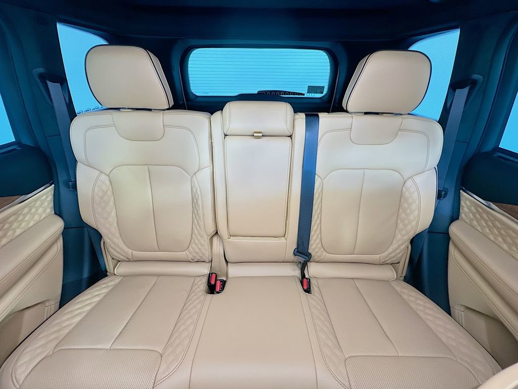 New 2026 Jeep Grand Cherokee Summit AWD/4WD image 10