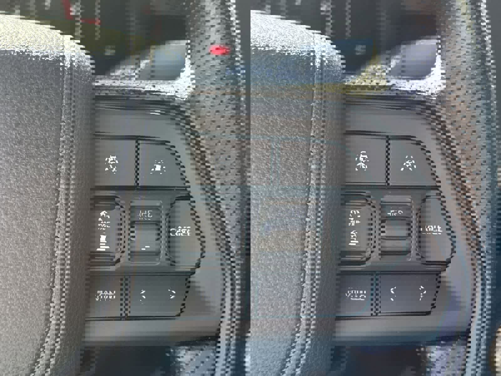 New 2025 Toyota Tacoma SR image 29