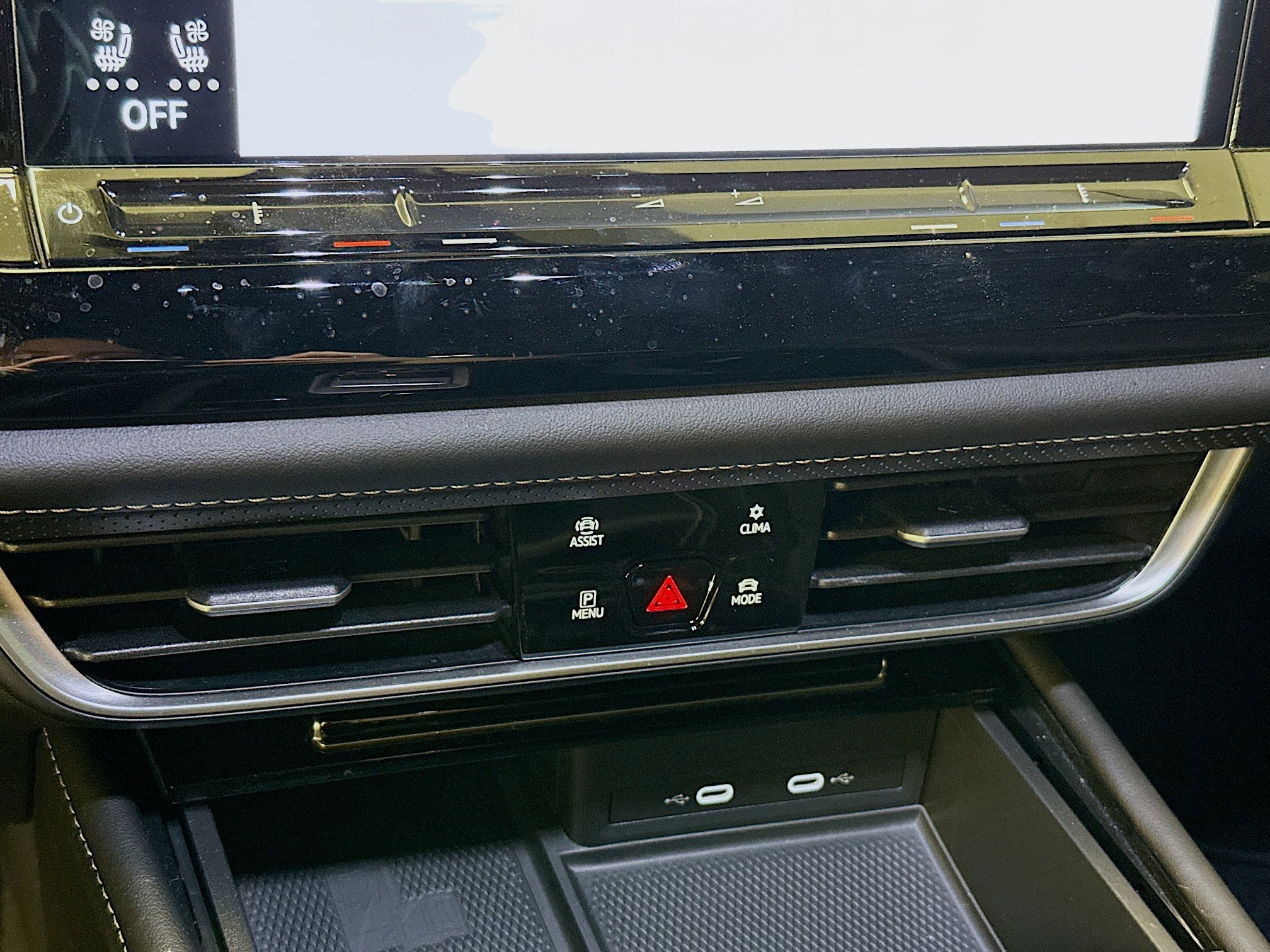 Used 2024 Volkswagen Atlas Cross Sport SE image 24