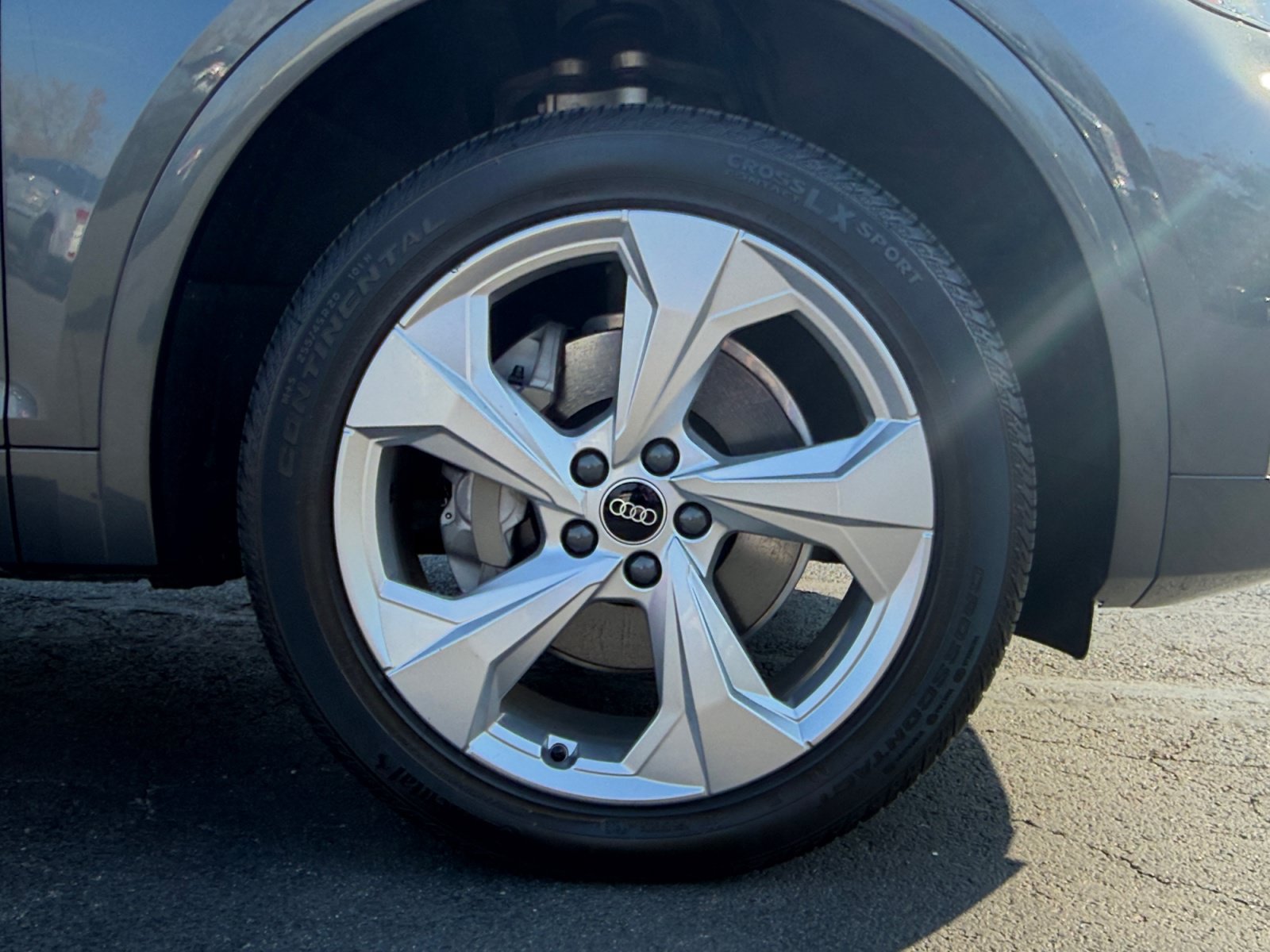 Used 2023 Audi Q5 2.0T Premium Plus w/ Premium Plus Package AWD/4WD image 8