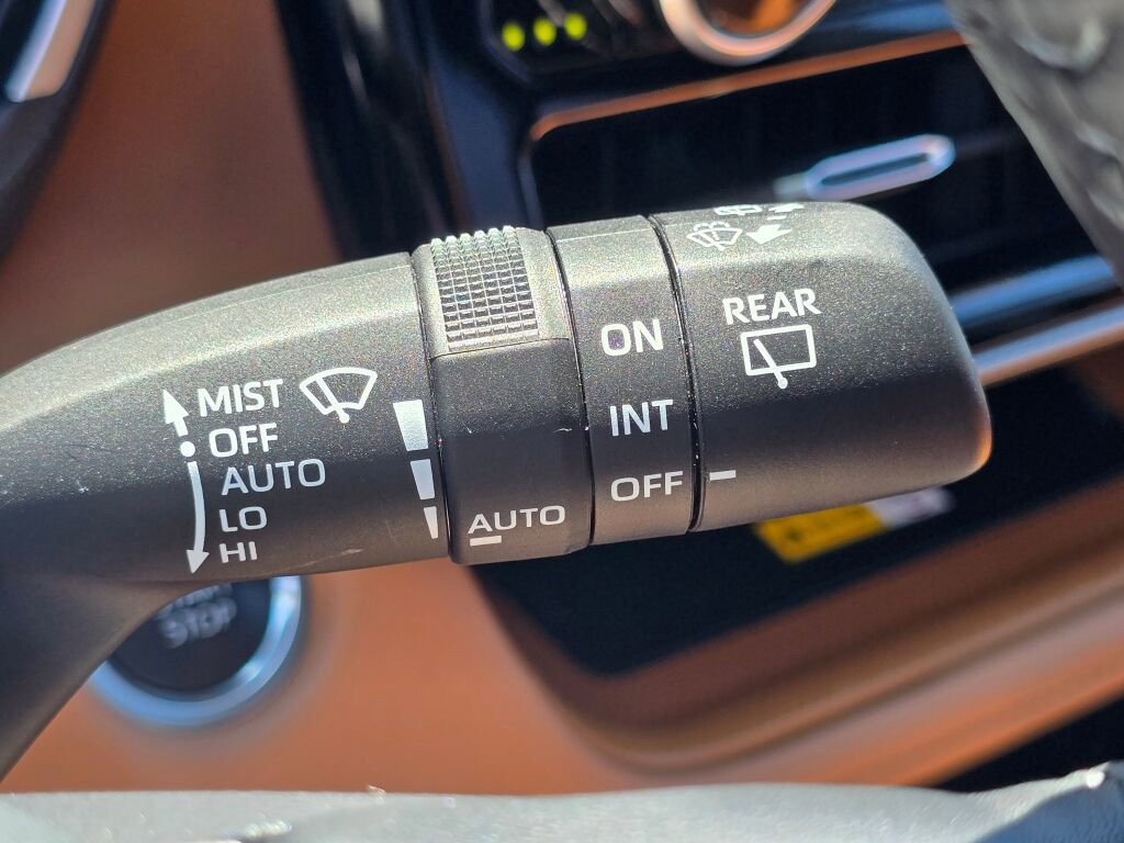 Used 2024 Toyota Highlander Platinum image 30