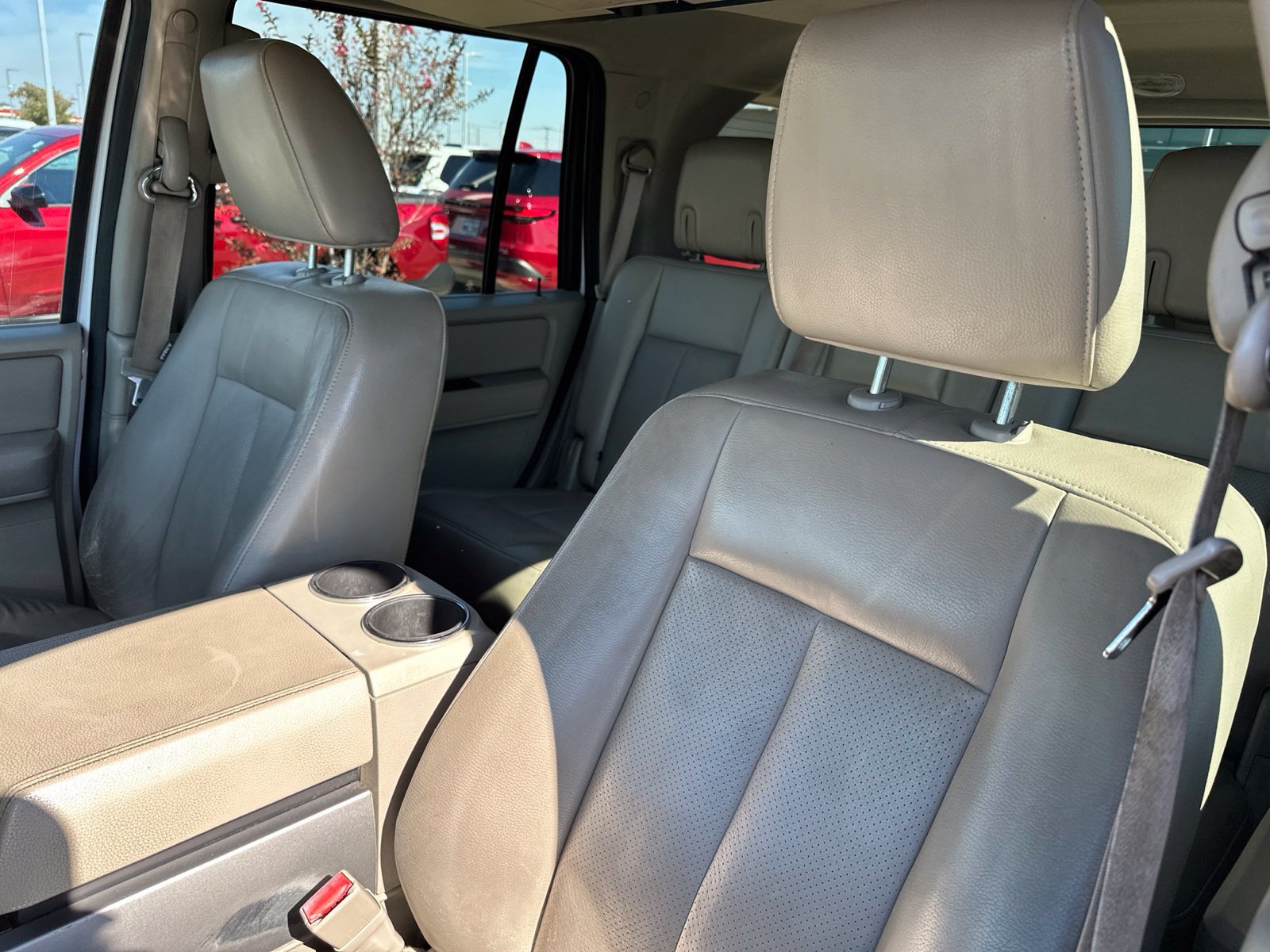 Used 2010 Ford Expedition Limited RWD image 17