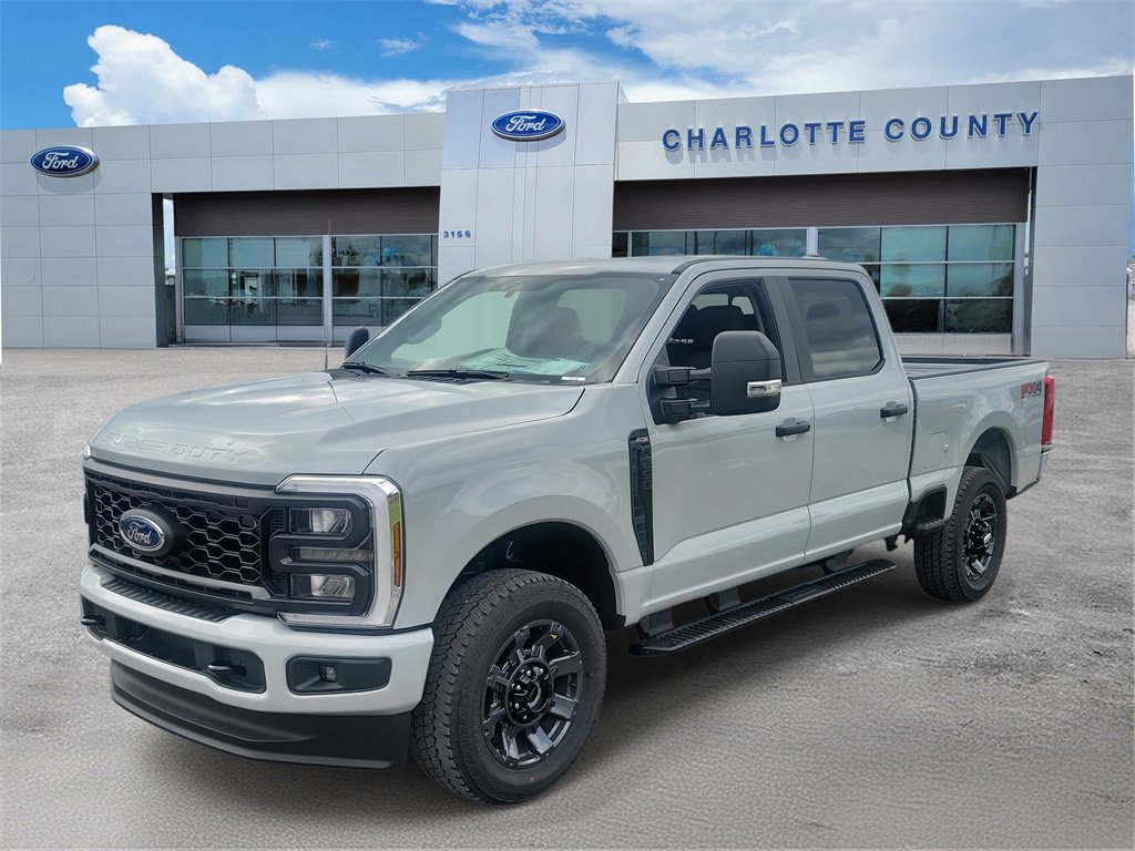 New 2026 Ford F250 4x4 Crew Cab Super Duty image 2