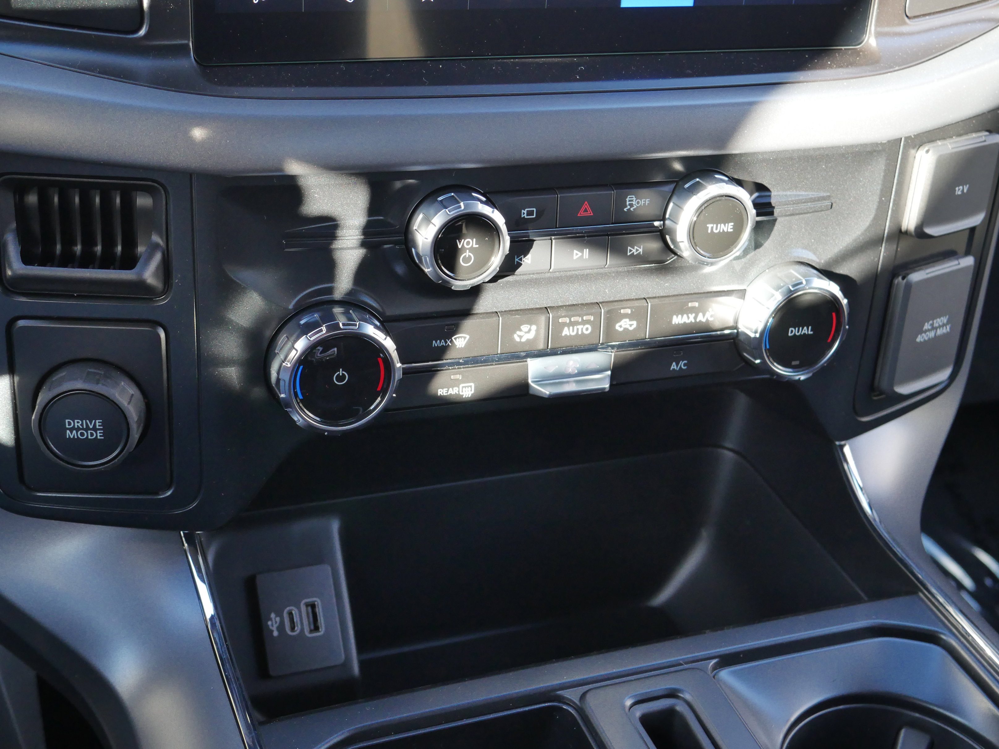 New 2025 Ford F150 XLT w/ Equipment Group 301A Standard image 13