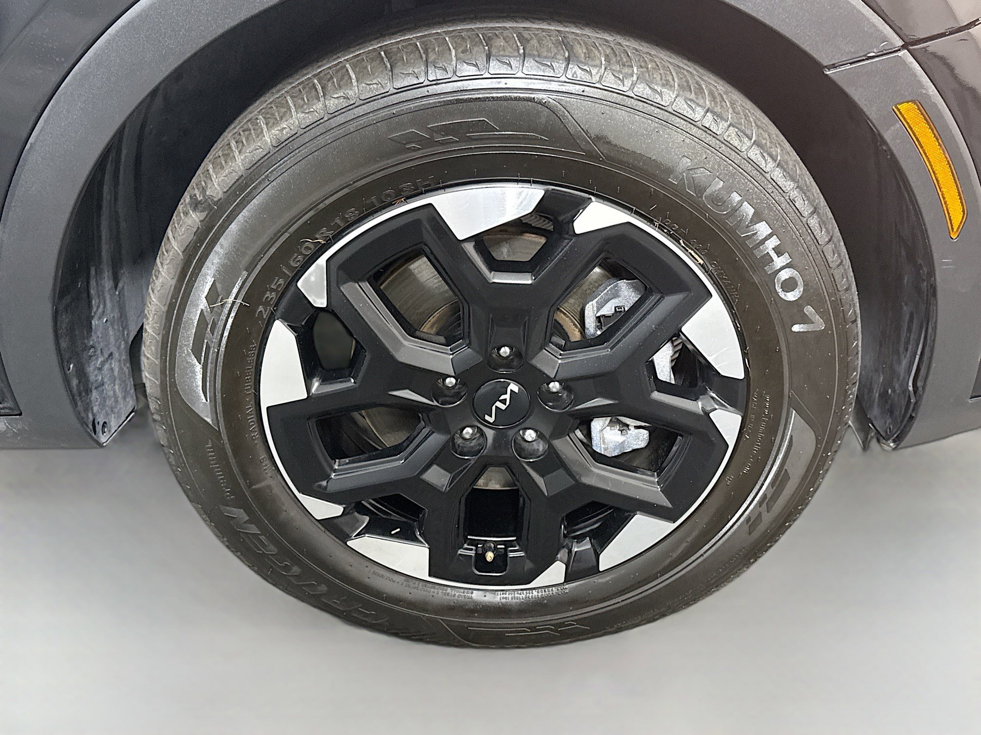 Used 2024 Kia Sorento S image 32