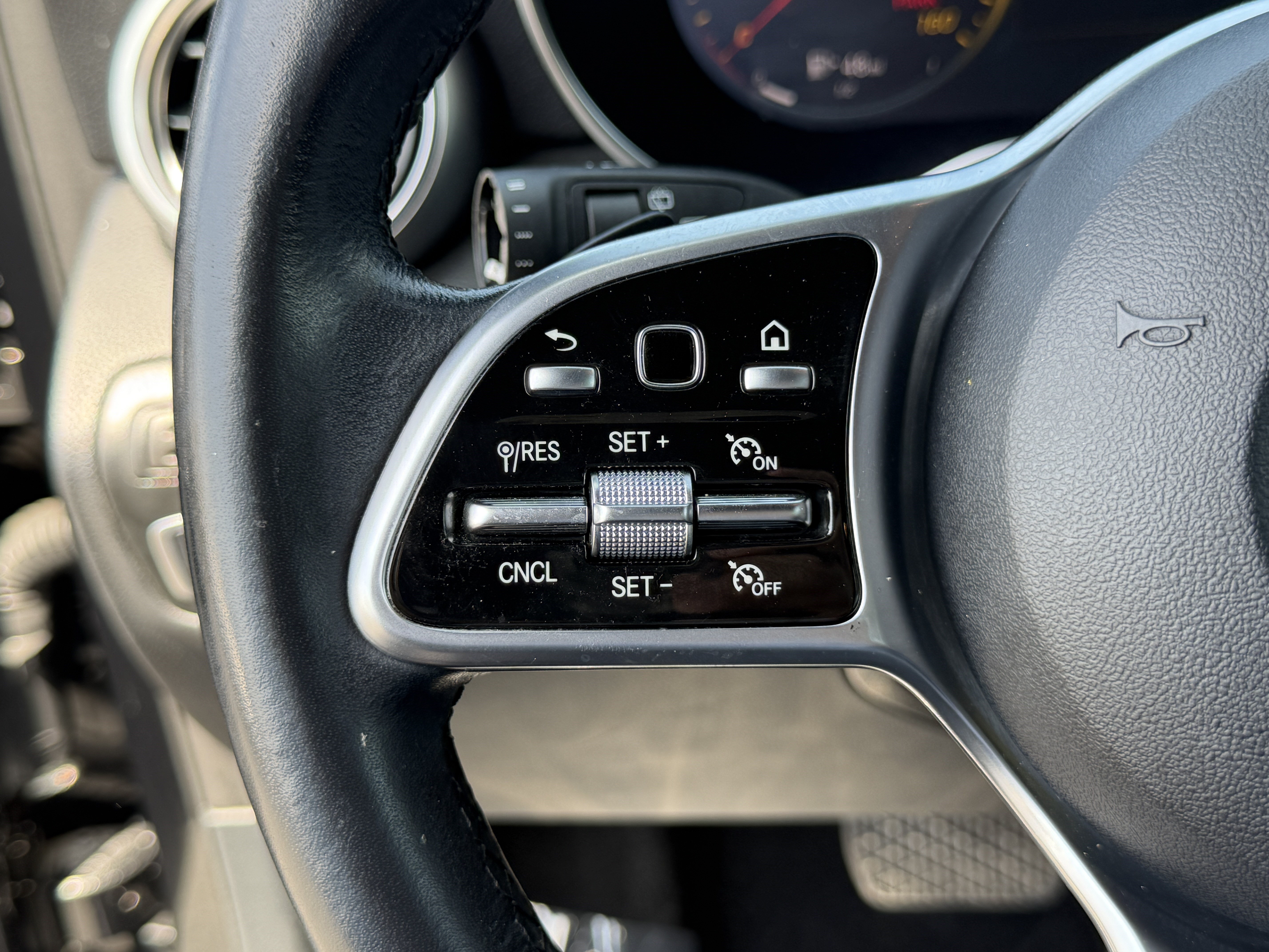 Used 2020 Mercedes-Benz GLC 300 image 18
