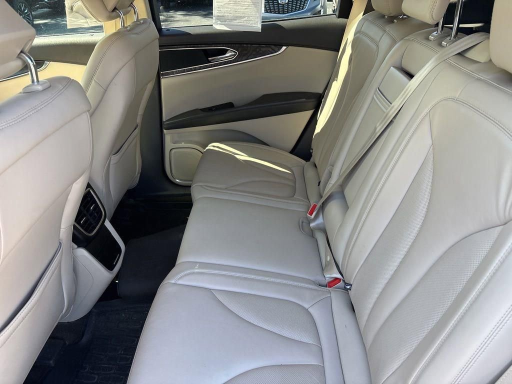 Certified 2019 Lincoln Nautilus Select w/ Cargo Utility Package image 9