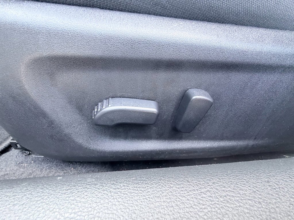 Used 2025 Nissan Altima 2.5 SV image 15