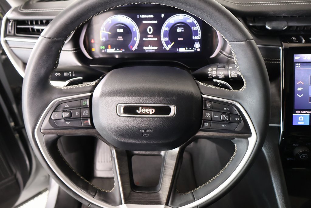 Used 2023 Jeep Grand Cherokee L Limited image 3