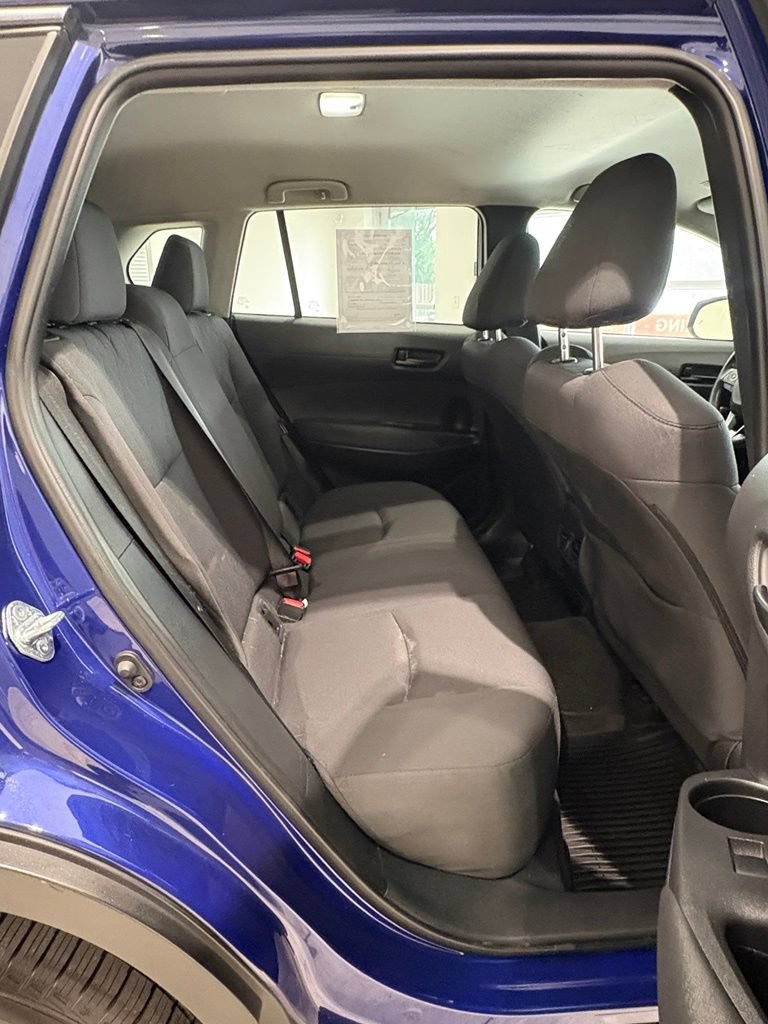 Used 2022 Toyota Corolla Cross LE AWD/4WD image 14