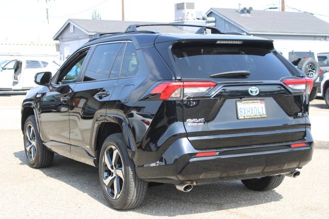 Used 2021 Toyota RAV4 SE w/ Weather & Moonroof Package AWD/4WD image 3