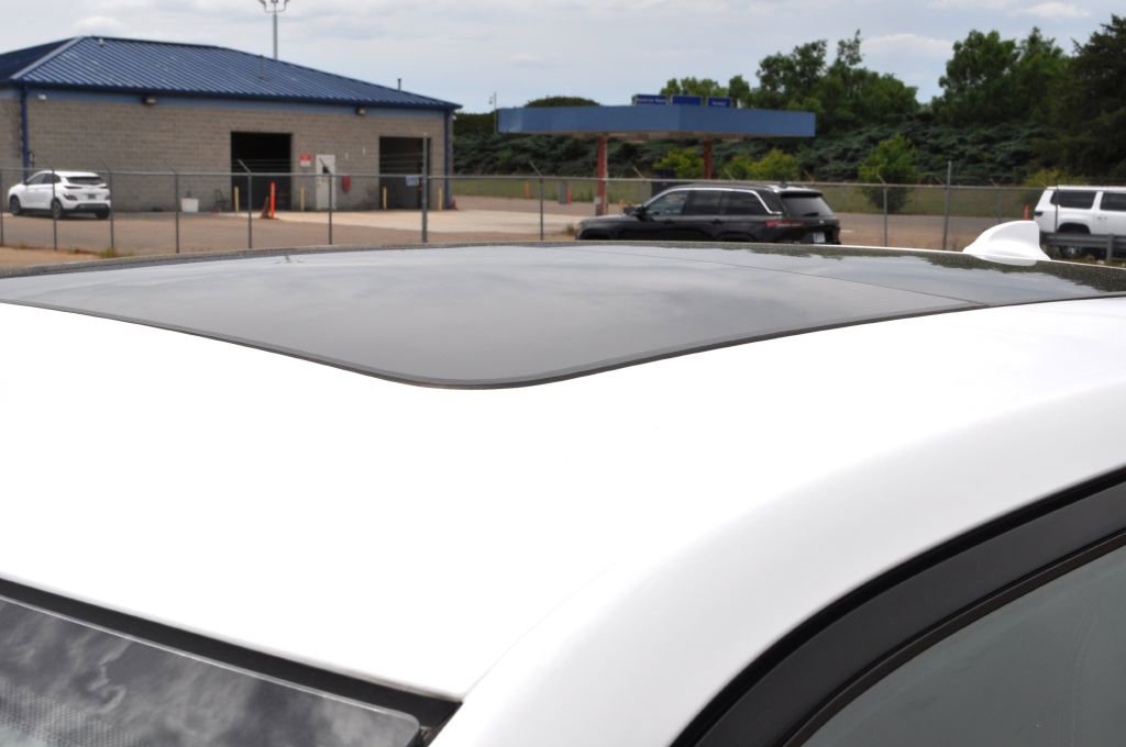 Used 2023 Chrysler 300 S w/ Comfort Group RWD image 7