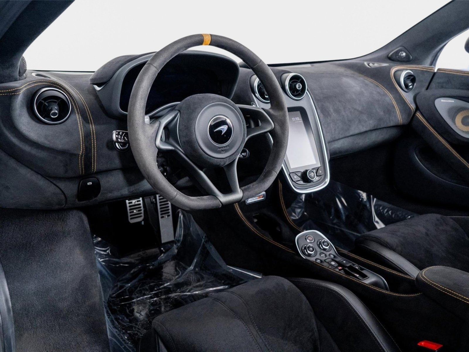 Used 2020 McLaren 600LT Spider RWD image 3