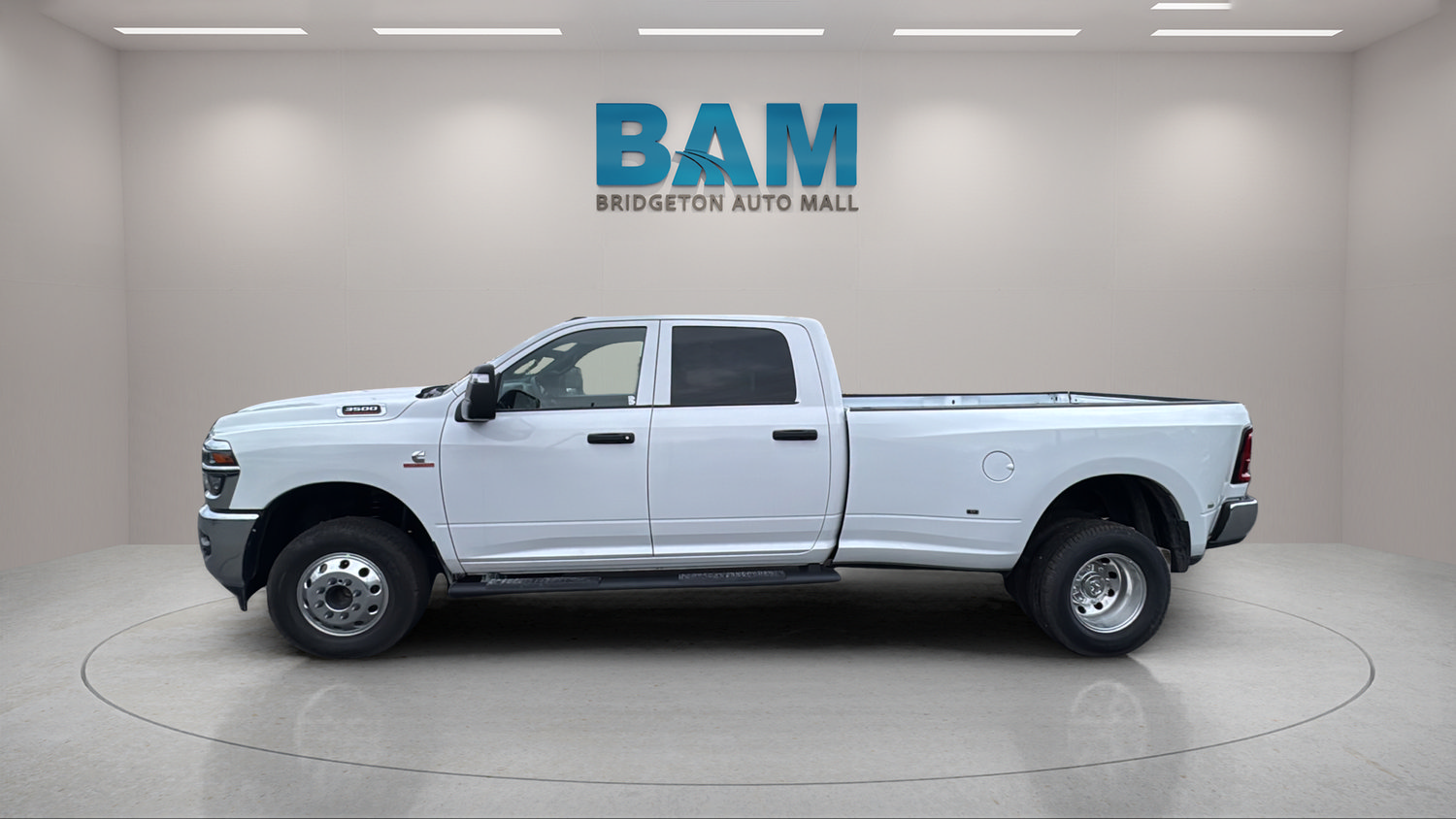 Used 2026 RAM 3500 Tradesman AWD/4WD image 4