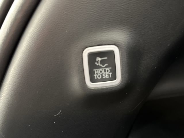 Used 2024 Jeep Wagoneer Launch Edition image 16