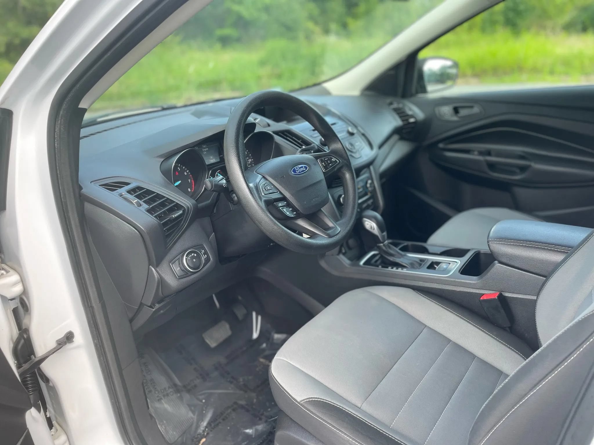 Used 2017 Ford Escape S FWD image 17