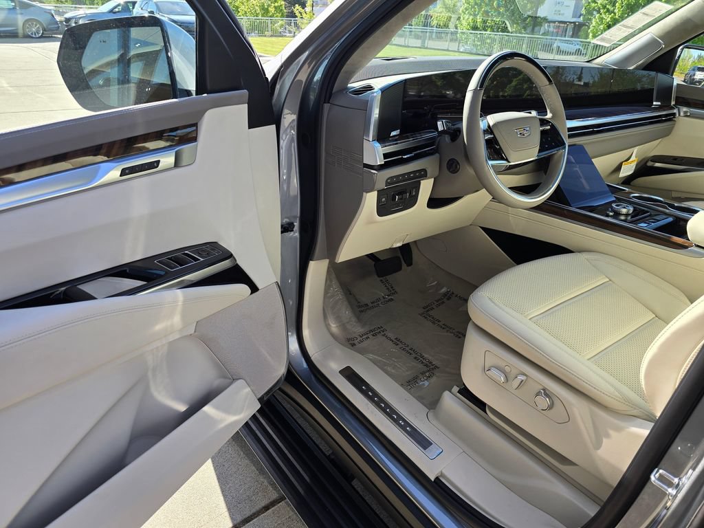 New 2026 Cadillac Escalade Platinum Sport AWD/4WD image 23