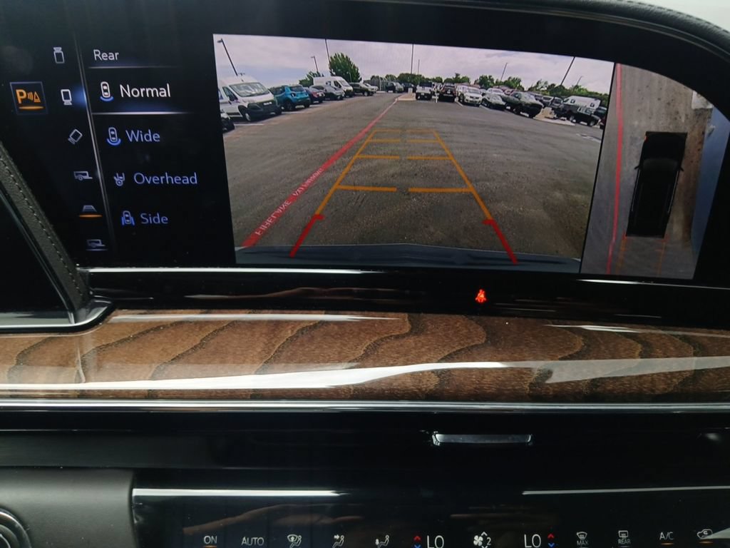 Used 2023 Cadillac Escalade Sport Platinum AWD/4WD image 9
