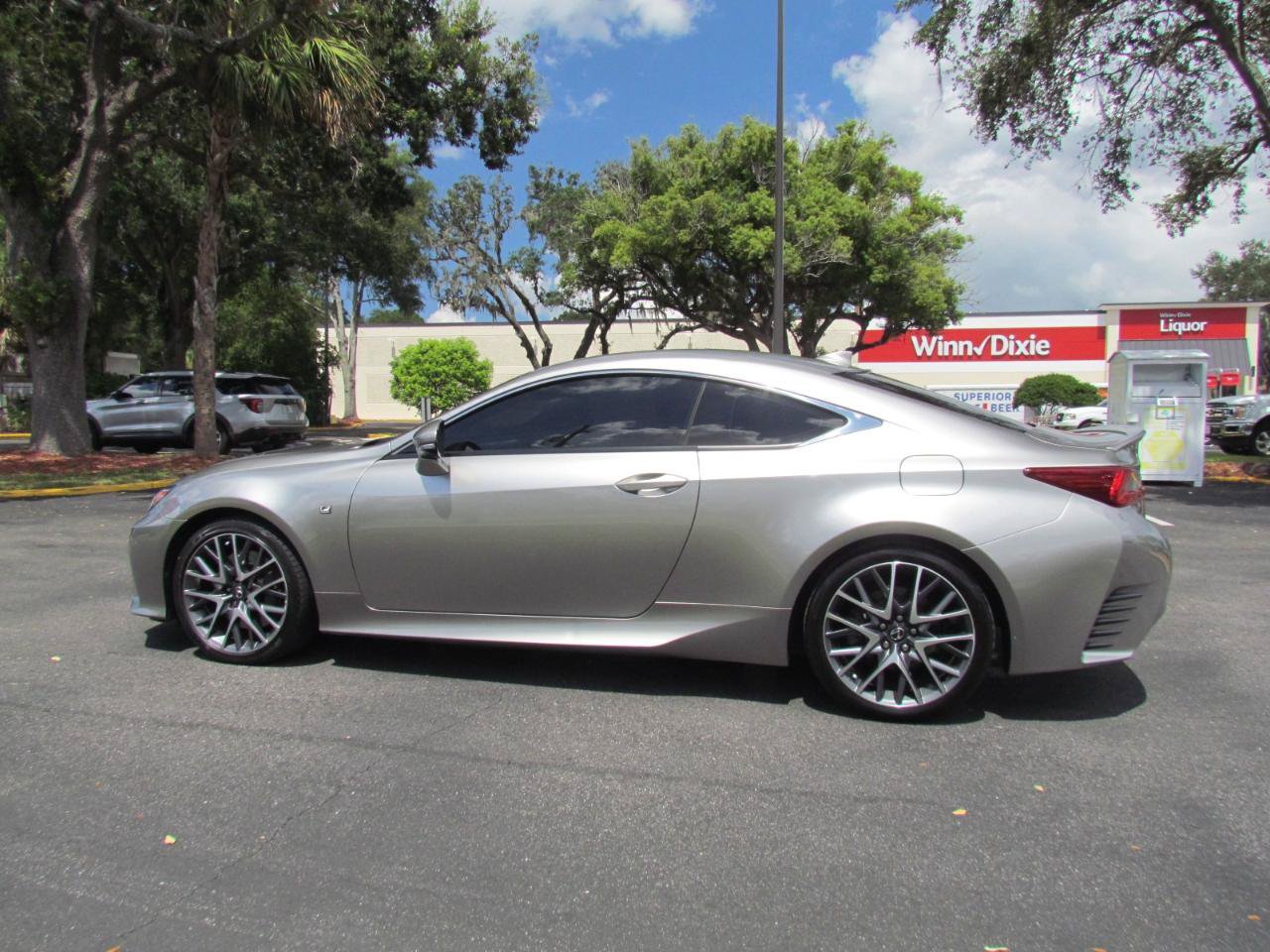 Used 2016 Lexus RC 200t RWD image 6