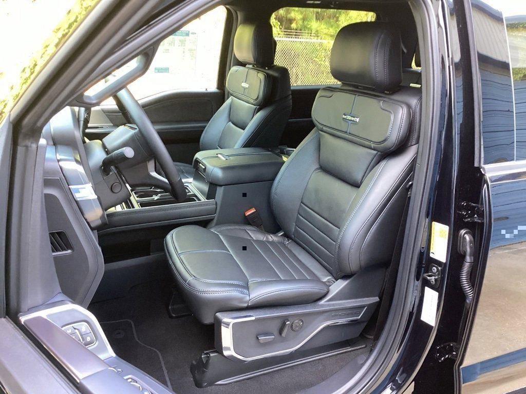 New 2026 Ford F250 Platinum w/ FX4 Off-Road Package image 27
