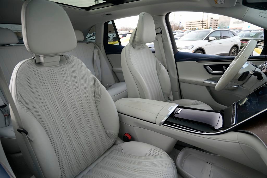Used 2023 Mercedes-Benz EQE 500 4MATIC SUV image 22