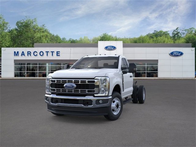 New 2025 Ford F350 XL w/ XL Chrome Package image 2