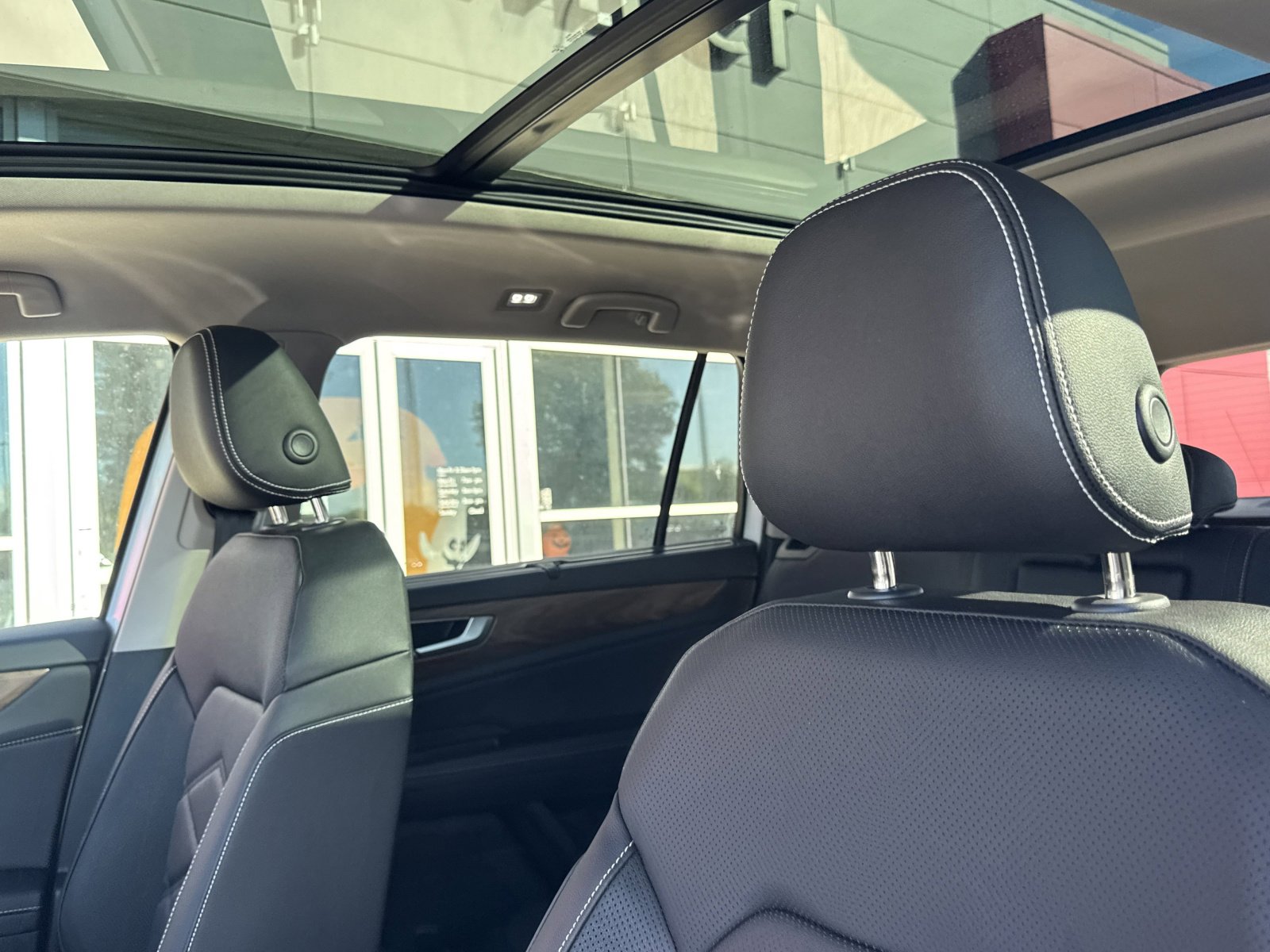 New 2026 Volkswagen Atlas SE image 16