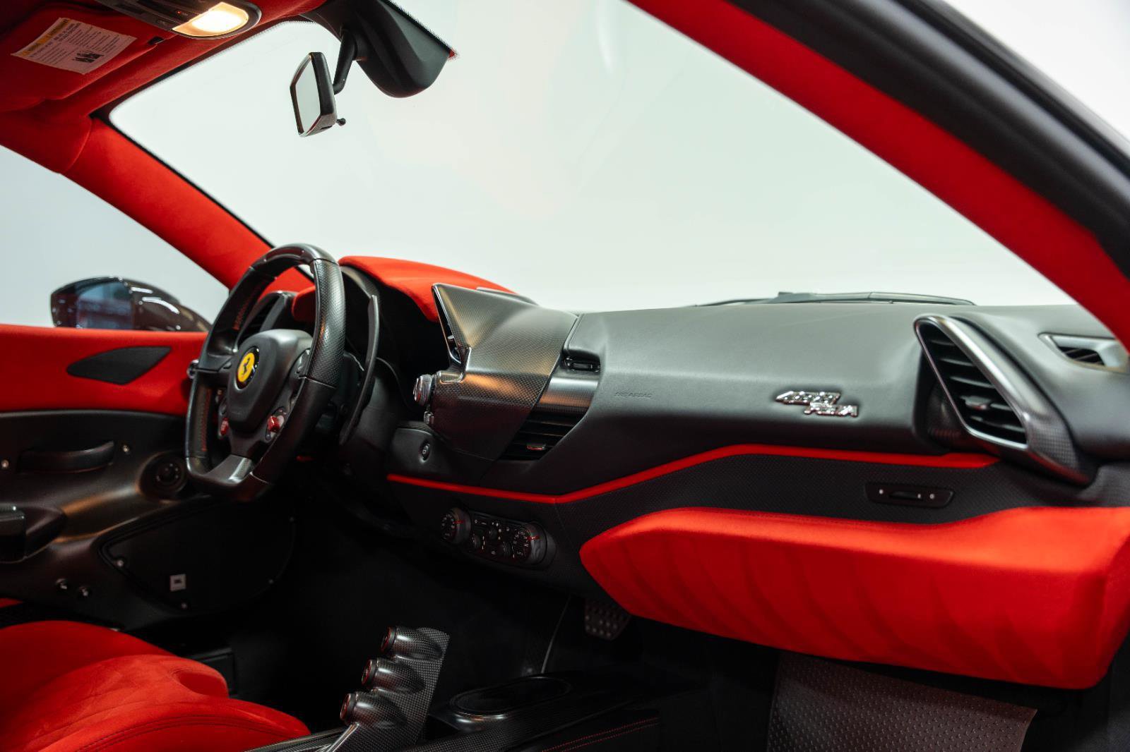 Used 2019 Ferrari 488 Pista Coupe RWD image 97